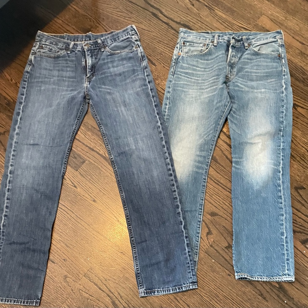 2 pairs men’s Levi 501 size 31